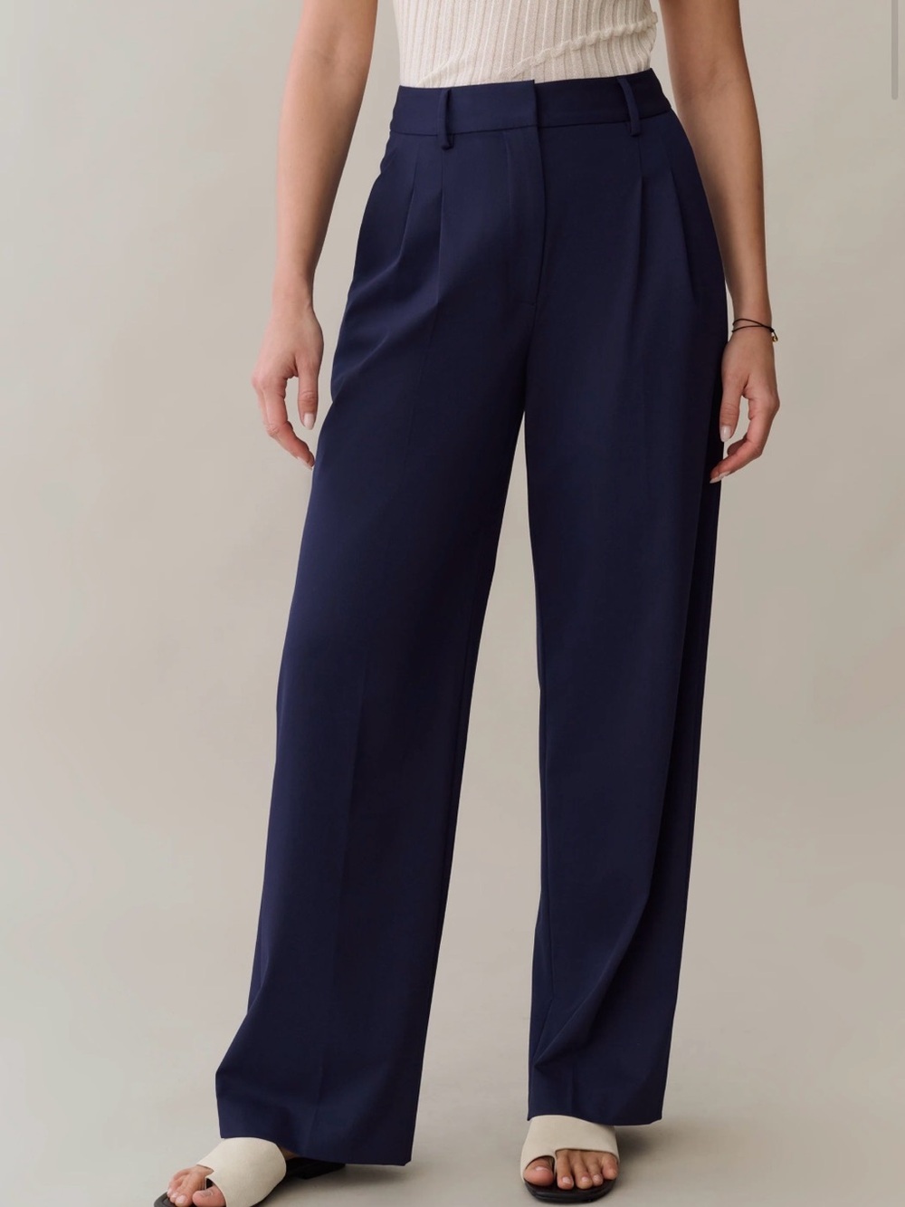 CAARA maybelle women’s straight leg  pants in Navy NWT